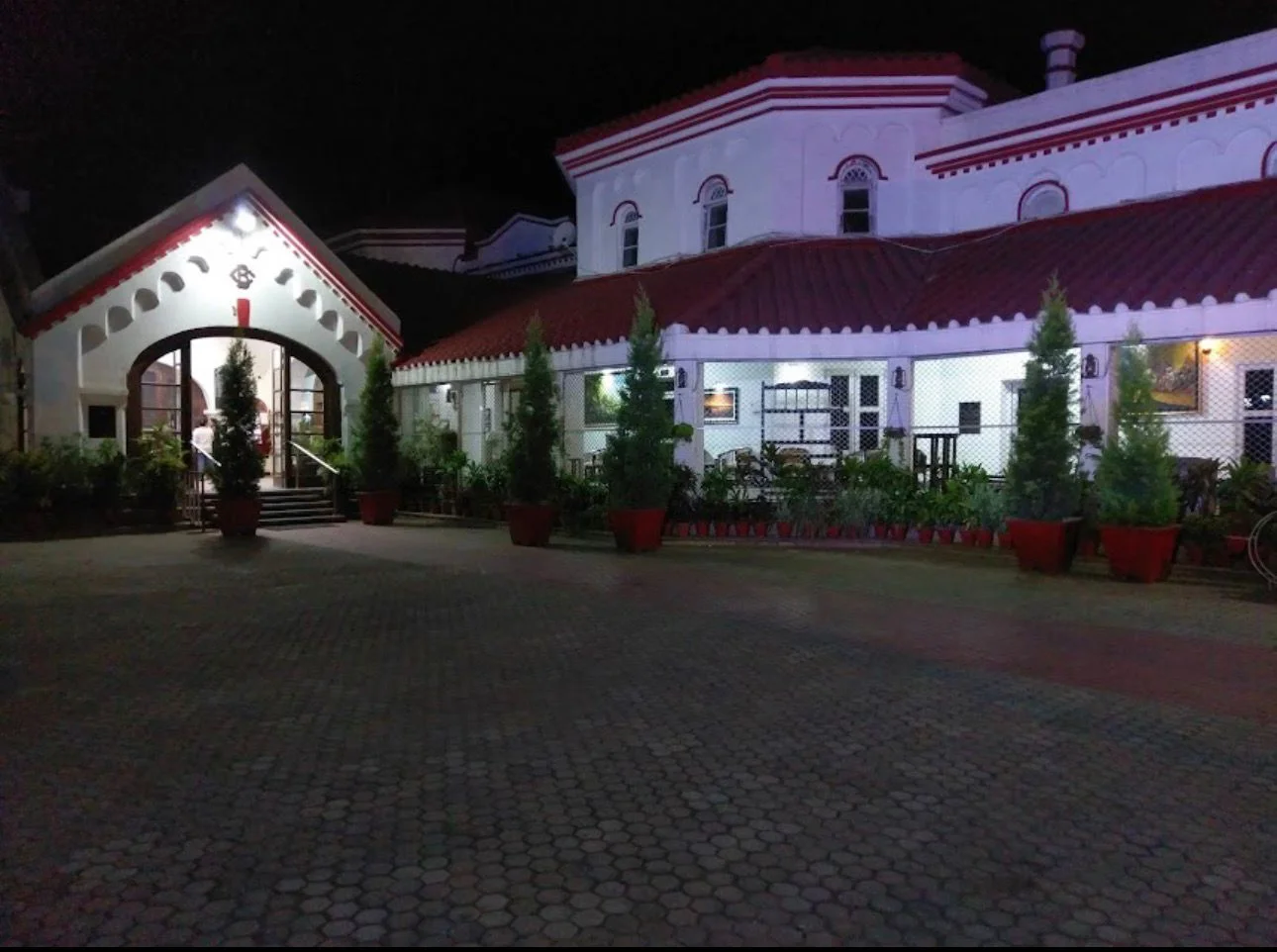 Bareilly Club Guest House interior design by Devoguein, commercial hospitality interior project